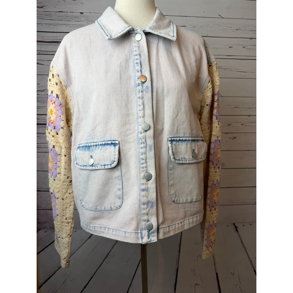 Mystree Crochet Sleeve Denim Jacket Medium Light Wash Floral Granny‎ Square Boho